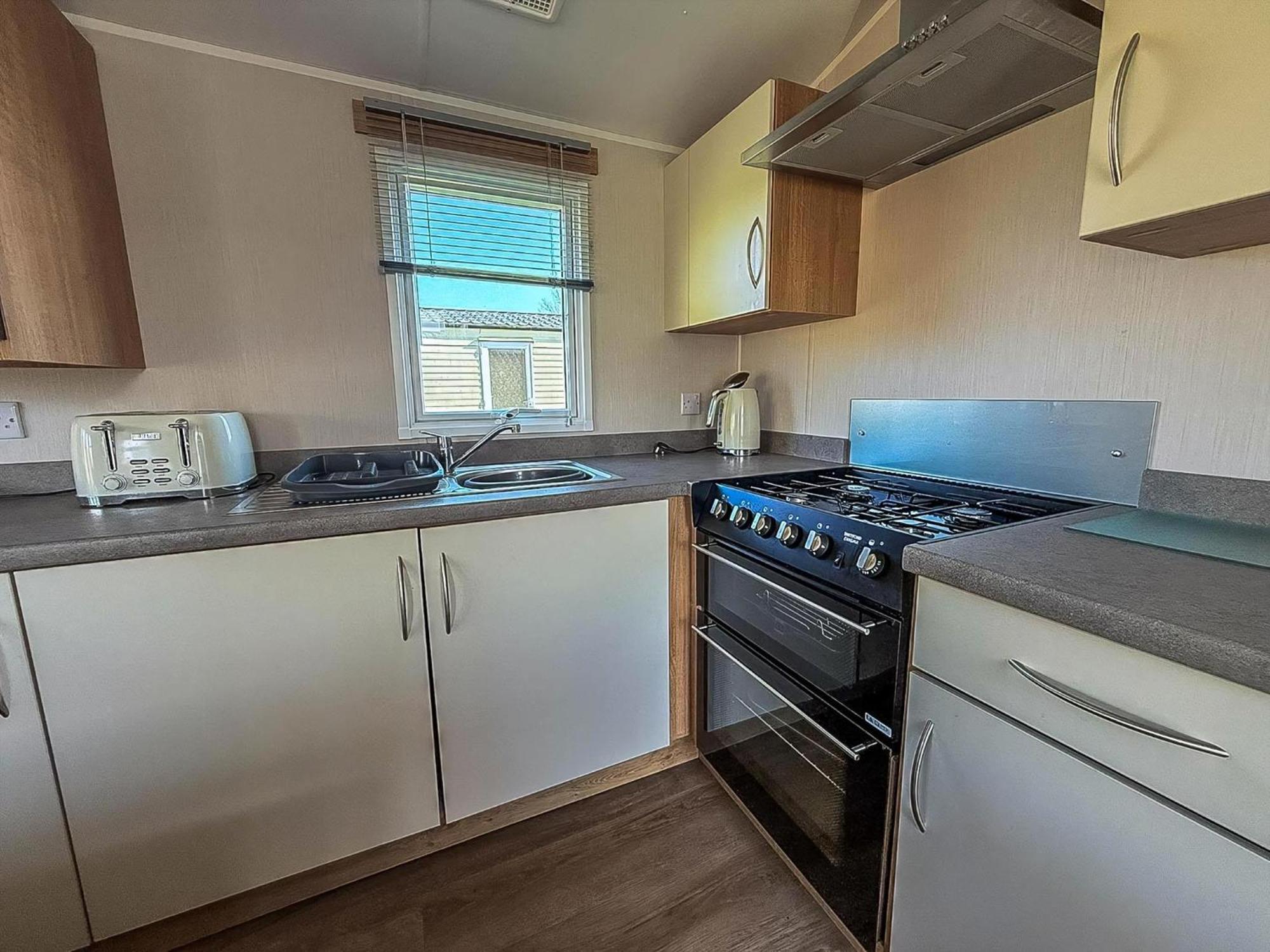 Lovely 8 Berth Caravan In Southview Holiday Park, Ref 33042Tc Skegness Extérieur photo