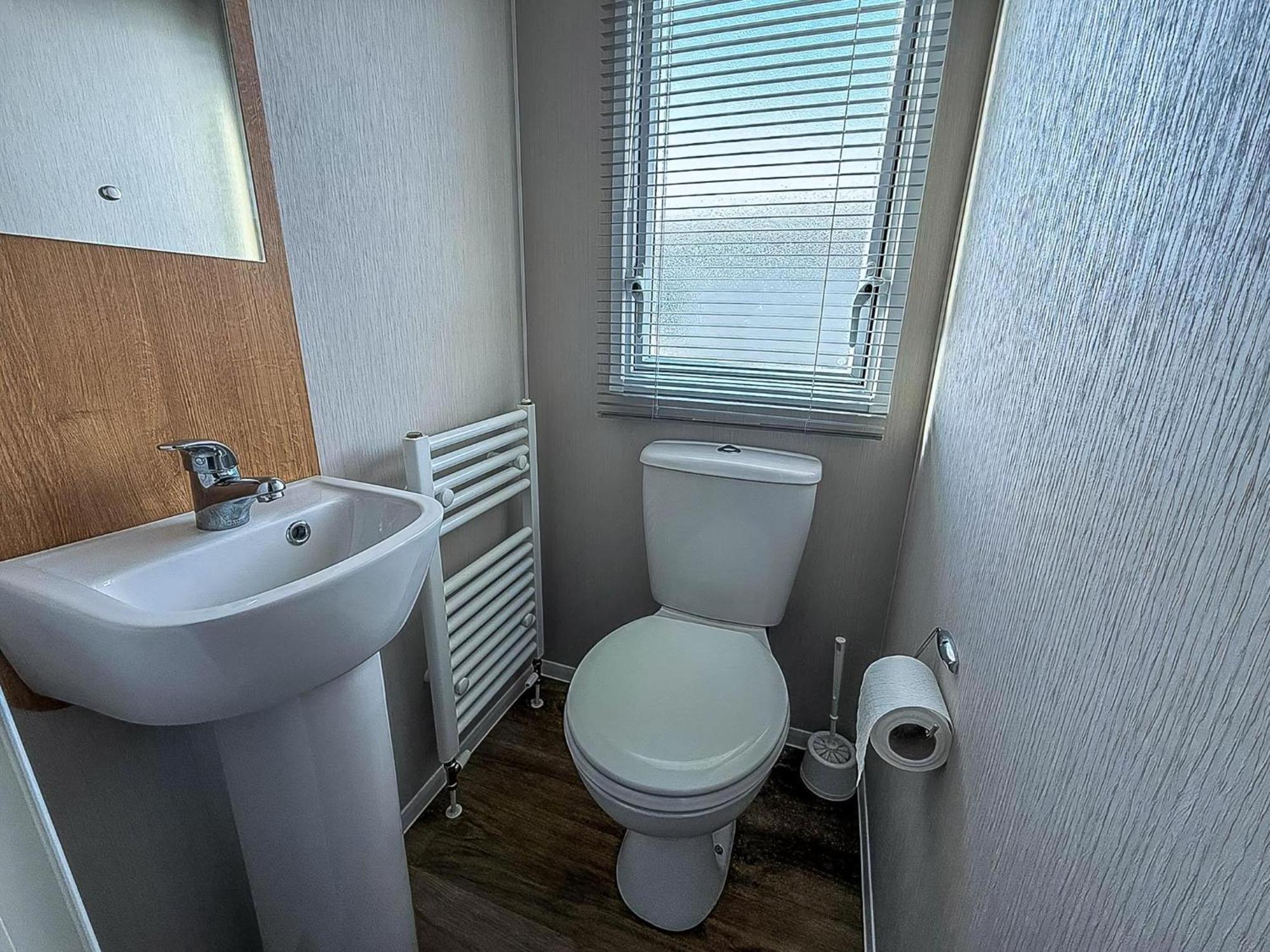 Lovely 8 Berth Caravan In Southview Holiday Park, Ref 33042Tc Skegness Extérieur photo